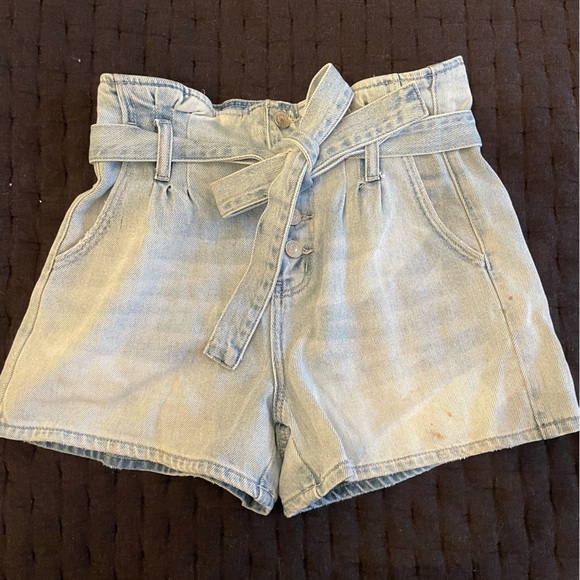 American Eagle Jean short - Picture 1 of 4